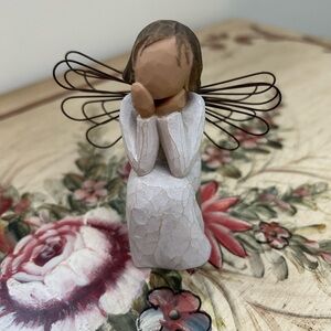 NWOT Willow Tree Angel of Caring